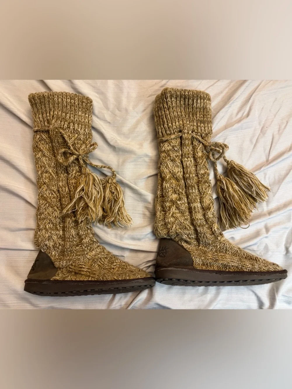 MUK Luks tan brown knee high knit sweater slipper boots Y2K